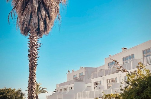Oura Apartment | By the beach with pool and kids area Resort Apt