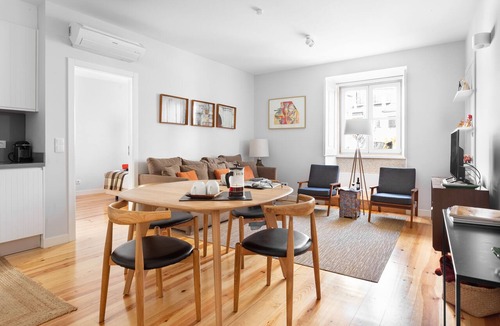 Socorro Apartment | By the Castle | TRENDY COMFY & NEW | Family-Friendly