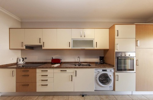 Funchal Apartment | C02 - Luxury 3 Bed With Pool View