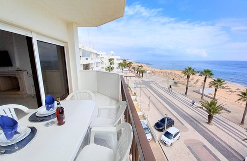 Cavacos Apartment | Calçadão- Sea Front, Magnificent View, Spacious and Cozy