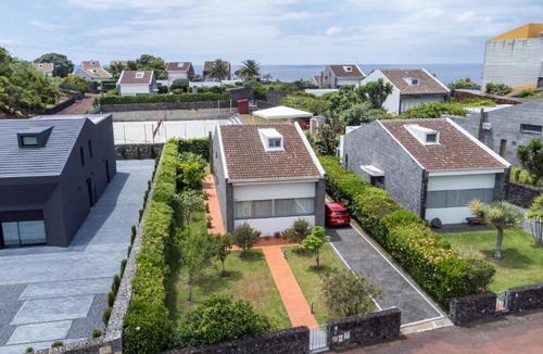 Caloura House | Caloura Essence