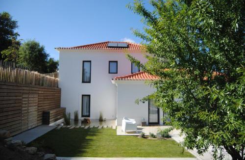 Carvalhal Benfeito Bed & Breakfast | CAMBEIROS - Guest House