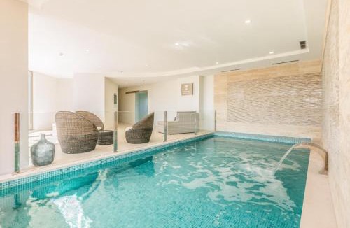 Lagoa Hotel | Caneiros Luxury House & Suites