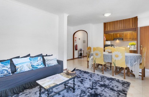 Caminha Apartment | 'Cantinho da Mariana' Apartment with Private Terrace, Shared Garden and Wi-Fi