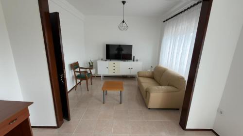 Nadadouro House | Cantinho da Paz