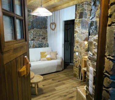 Lousa House | Cantinho do Talasnal
