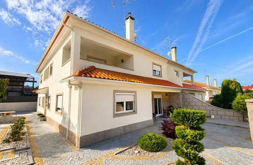 Tondela Villa | Caramulo Valley View