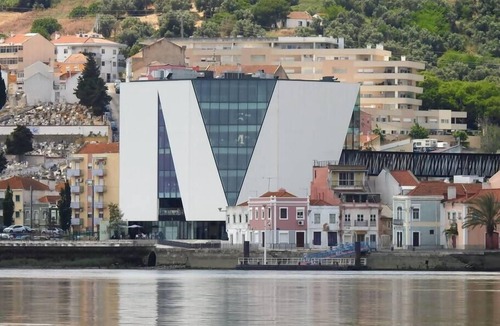 Perofilho Apartment | Carlos Place