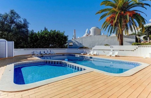 Areias Dos Moinhos House | CARVOEIRO POOL HOUSE by VACATIONY by Interhome