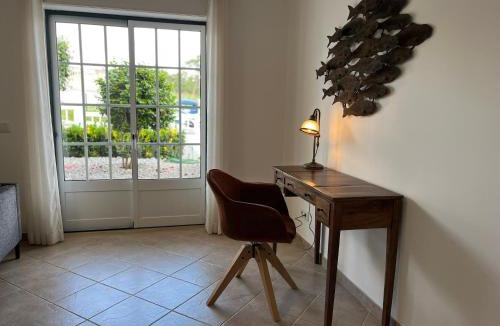 Sao Martinho do Porto House | Casa 33 - Idyllisches Reihenhaus mit Innenhof