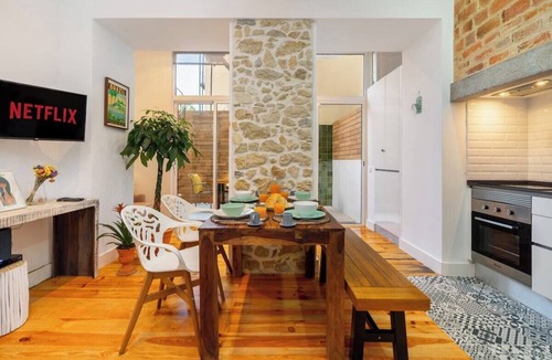 Alto do Pina Apartment | Casa Alcazar | Perfect spot for Friends & Families