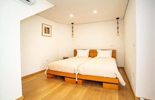 Penafiel House | Casa Alto da Massada