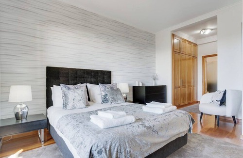 Sao Roque Apartment | Casa Amarela with Heated Pool & games area