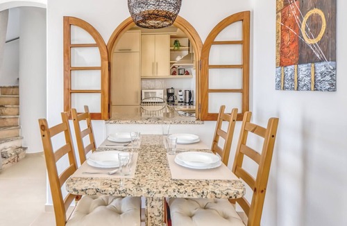 Mato Serrao Ski Chalet | Casa Amira - with communal pool in Carvoeiro