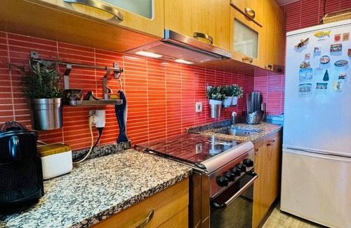 Torreira Apartment | 'Casa Azul' Apartment with Private Terrace, Private Garden, and Wi-Fi