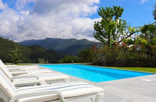 Rio Caldo House | Casa Bela Vista by Gerês Casas