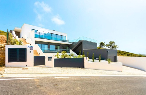 Serra da Pescaria Villa | Casa Berlenga - Holiday Villa with Private Pool & Ocean views By SCH