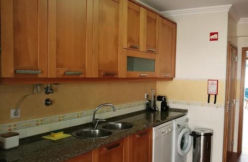 Fornos House | Casa Campo e Praia - Moradia no Meco a 5min da Praia com Jardim & BBQ
