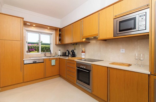 Sesmarias Apartment | Casa Coelha - Garden Apartment near the Coast
