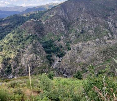 Cabril House | Casa com Piscina Privada - Vista Montanhas- Vieira do Minho