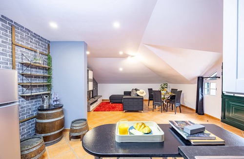 Santana Apartment | Casa da Achada by Your Key