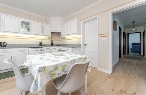 Ribeira Cha House | Casa da Adega - Holiday Home 2 Minutes from the Beach