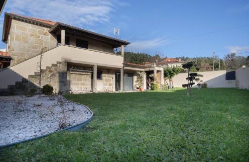 Calheiros Villa | Casa da Cabana - Nature & Family Comfort