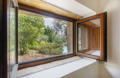 Camparca House | Casa da Eira: Holiday Home with Mountain View and Wi-Fi