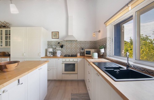 Tavira Villa | Casa Da Eira - Quinta Do Mestre with Private Terrace, Wi-Fi and Air Conditioning