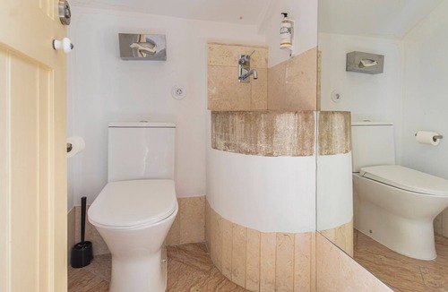 Santa Maria e Sao Miguel House | Casa da Estefânea | Quarto 1 Self Check-in Online
