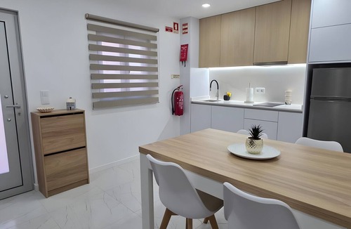Vieira de Leiria House | Casa da Lota: House with Large Terrace, Sea and Lota View