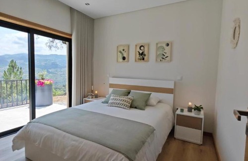 Baiao Villa | Casa da Milinha - Villa with a Pool near Rio Douro