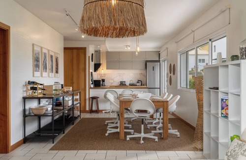 Vila Baleira House | Casa da Moagem – Modern and Relaxing Stay