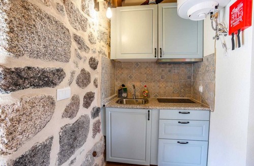Melgaco Cottage | Casa da Raposa by CVL