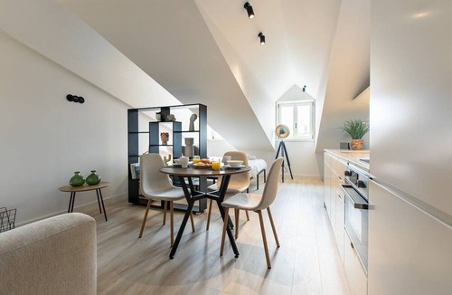 Sande Sao Lourenco Apartment | Casa da Vanguarda by Sé Apartments