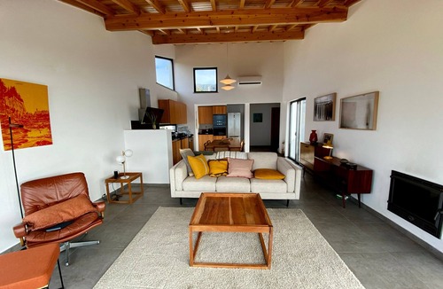 Angra do Heroismo House | Casa da Vista Mar: Sea View, Wi-Fi, and Air Conditioning in Angra do Heroísmo