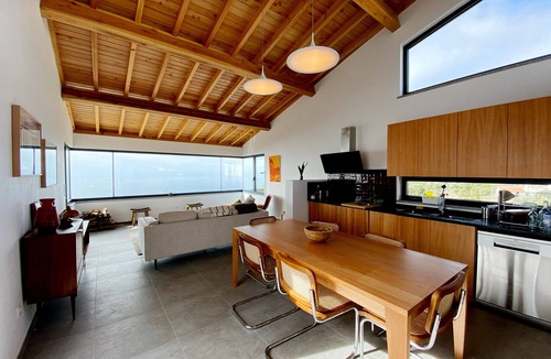 Angra do Heroismo House | Casa da Vista Mar: Sea View, Wi-Fi, and Air Conditioning in Angra do Heroísmo