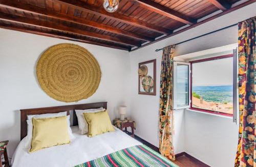 Monsanto House | Casa das 10 Janelas at Monsanto