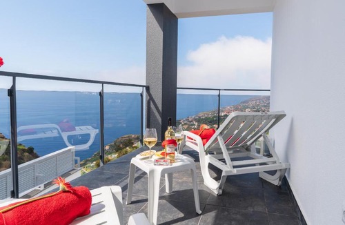 Calheta Apartment | CASA DAS ABERTAS, For 4 persons, Sea View, Air Conditioning and Heating System