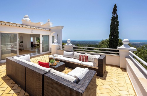 Picota Villa | Casa Das Brisas - views and pool for 8 guests