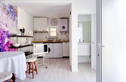 Estoril House | Casa das Hortênsias: Shared Terrace & Wi-Fi in Livramento