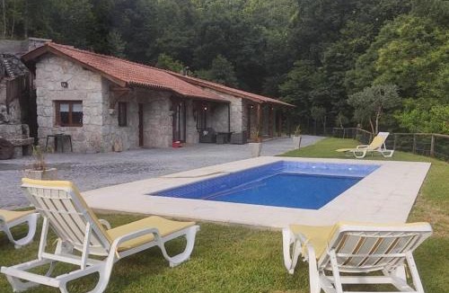 Rio Caldo House | Casa das Leirinhas- Refúgio do Gerês - T3 House -