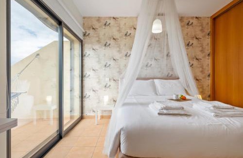 Campo de Baixo Villa | Casa das Pedras Pretas - By WeHost