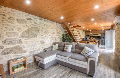 Vale de Cambra House | Casa De Pedra D'alborinhas