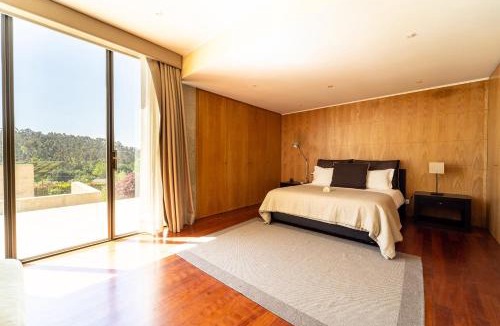 Sao Martinho de Silvares House | Casa de Silvares Fafe - Moradia Premium com piscina by House and People