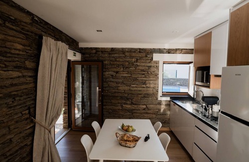 Bomfim House | Casa de Xisto - Uva Douro Houses
