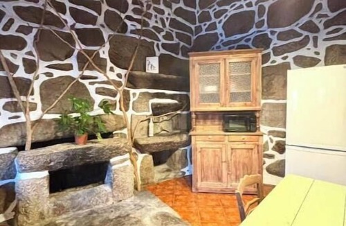Guimaraes House | Casa do Arte - Peaceful Retreat with Pool
