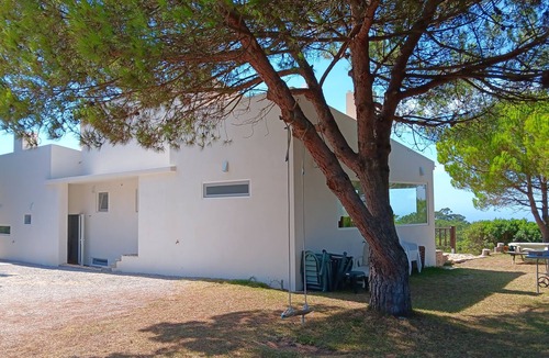 Castelo Cottage | Casa do Cabeço das Águias, 2 km from the beach and 35 km from Lisbon
