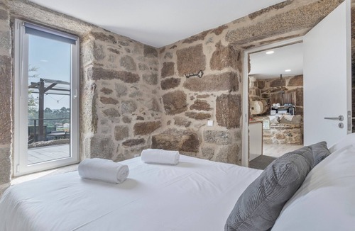 Covas House | Casa do Lagar: Mountain View, Shared Pool & Wi-Fi