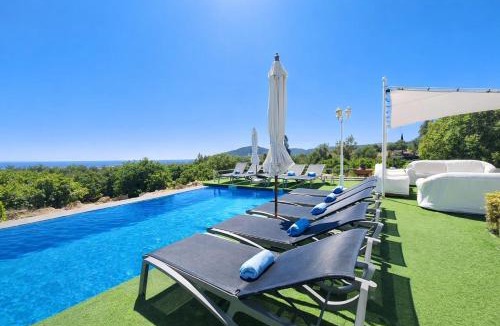 Estoi Villa | CASA DO LAGO, Infinity Pool, Mountains & Sea view